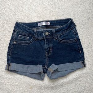 No Boundaries Denum stretch material Jeans  Size 3